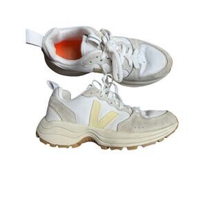 Veja venturi alveomesh sneaker in white women's 7